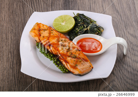 Grilled salmon 26646999