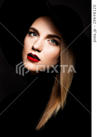 Woman with red lips Woman with red lips 26648120