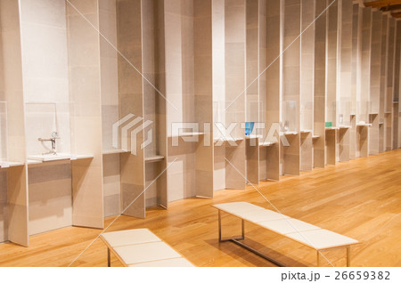 富山市ガラス美術館 26659382