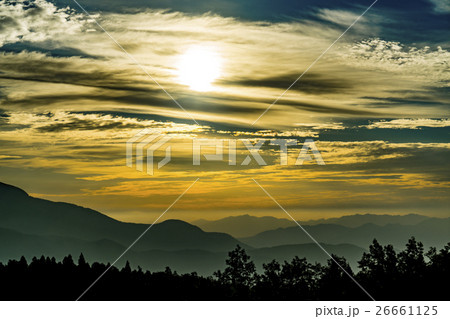 くじゅう連山　夜明け 26661125