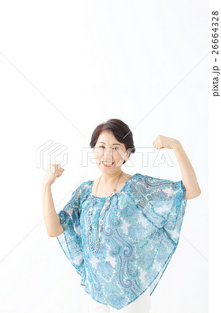 笑顔のミドル女性 26664328