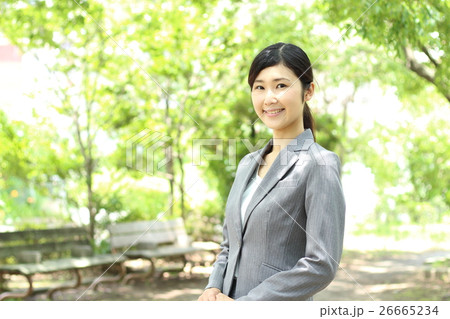 女性 笑顔 女性 笑顔 26665234
