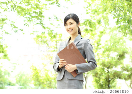女性 女性 26665810