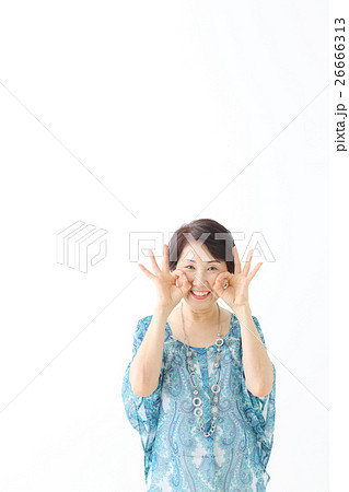 OKポーズの女性 26666313