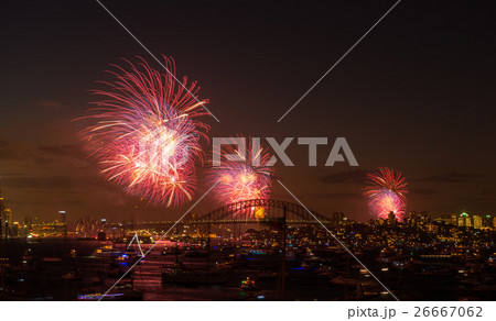 fireworks Sydney new year eve 2013 26667062