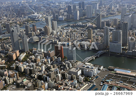 隅田川の勝鬨橋周辺を空撮 26667969