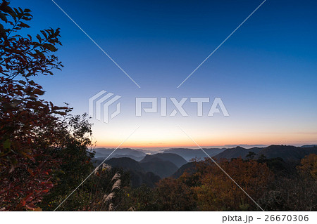 熊山から展望する瀬戸内の朝景 熊山から展望する瀬戸内の朝景 26670306