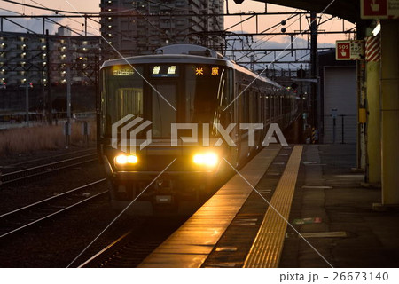 夕暮れの彦根駅 夕暮れの彦根駅 26673140