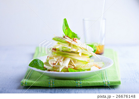 Fennel and apple salad  26676148
