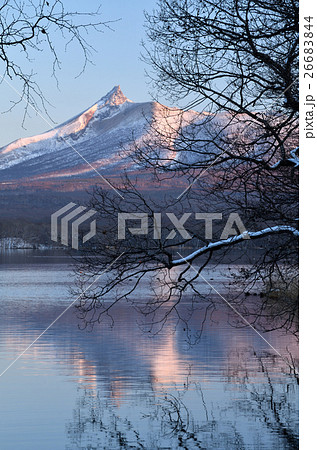 初冬の北海道駒ヶ岳 初冬の北海道駒ヶ岳 26683844