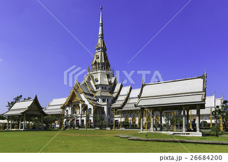 Wat Sothonwararam is a temple in Thailand 26684200