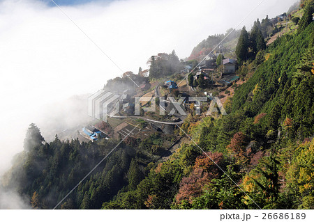 絶景 にほんの里100選 下栗の里 通称 天空の里 の写真素材