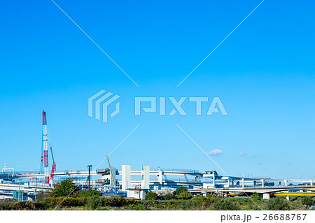 工事中の高速道路　環状線　青空 26688767