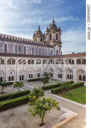 Garden inner courtyard, religious Alcobaca Castle Garden inner courtyard, religious Alcobaca Castle 26694607