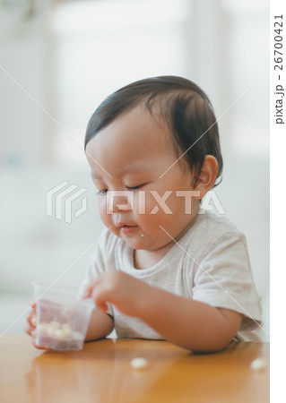 1 year old 1 year old 26700421