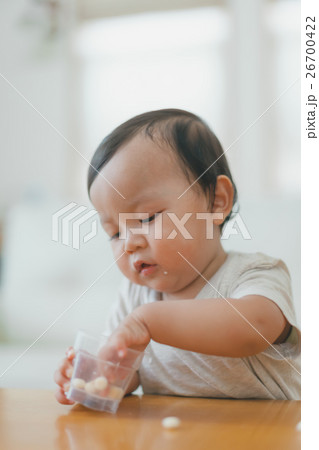 1 year old 1 year old 26700422