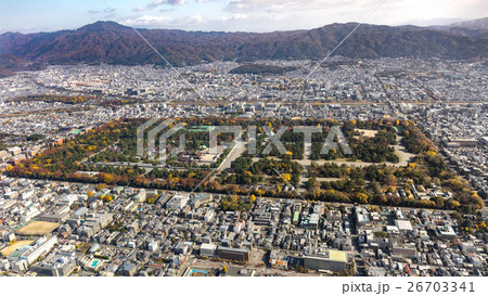 京都を美しく彩る御所 26703341