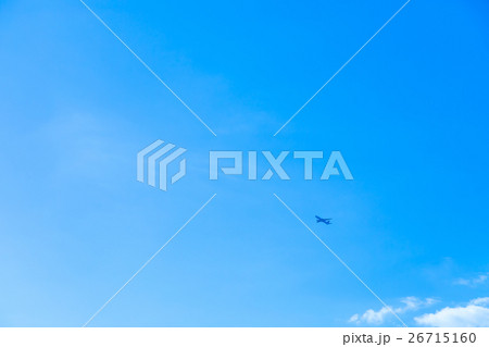空　雲　飛行機　コピースペース 26715160