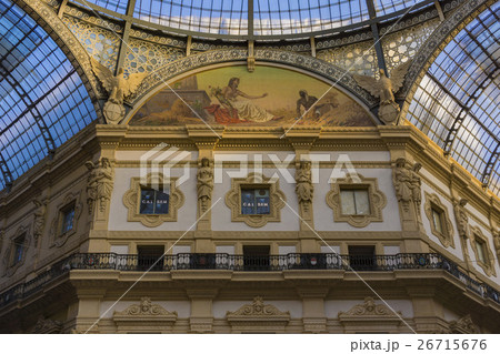 ヴィットーリオエマヌエーレのガッレリア　ミラノ 26715676