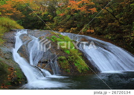 花巻温泉 紅葉の釜淵の滝 花巻温泉 紅葉の釜淵の滝 26720134