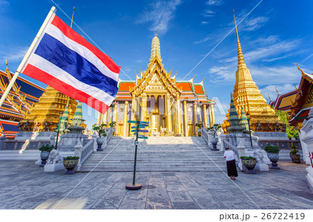 Asian woman praying with Wat phra kaew 26722419