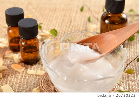 ココナッツオイルと精油 ココナッツオイルと精油 26730323