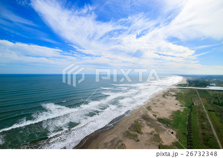 海 波 九十九里浜 木戸浜海水浴場周辺を空撮 海 波 九十九里浜 木戸浜海水浴場周辺を空撮 26732348