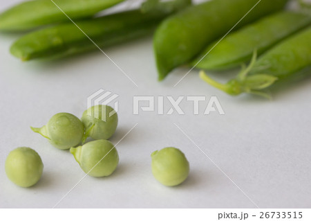 pea close up pea close up 26733515