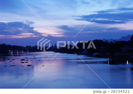 タイ王国カンチャナブリーの朝焼け（Morning View of Kanchanaburi）  26734521
