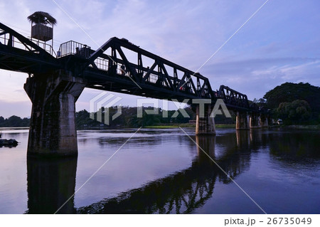 タイ国カンチャナブリーにあるクウェー川鉄橋(The Bridge over River Kwai) タイ国カンチャナブリーにあるクウェー川鉄橋(The Bridge over River Kwai) 26735049