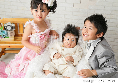 3人兄妹 3人兄妹 26739434