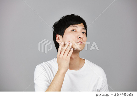 肌の綺麗な男性の写真素材
