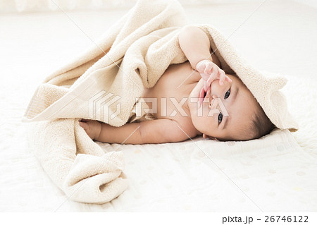 6ヶ月の男の子の赤ちゃん 6ヶ月の男の子の赤ちゃん 26746122