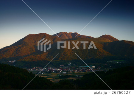 朝日に染まる三瓶山 朝日に染まる三瓶山 26760527