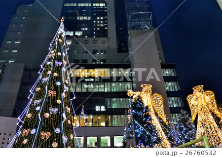 大阪　梅田のクリスマスツリー 26760532