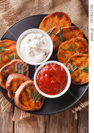 Grilled sweet potatoes with sour cream and ketchup Grilled sweet potatoes with sour cream and ketchup 26762506