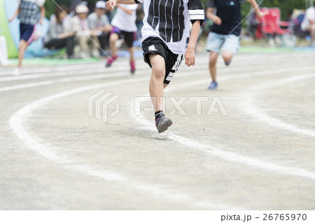 運動会イメージ（徒競走） 26765970