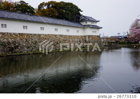 彦根城　堀と城壁 26773310