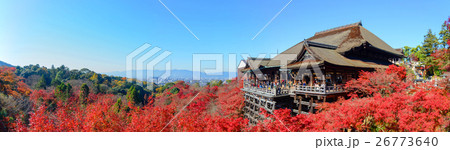 Panorama of Kiyomizu-dera temple in autum season 26773640