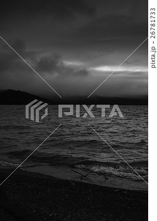 荒天の湖 (6) 26781733