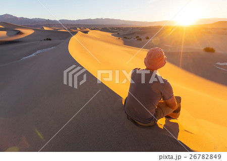 Hike in desert 26782849