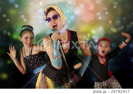 Rockabilly chicks with vintage microphone 26782917