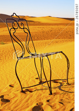 table and seat in desert  sahara morocco    26785097
