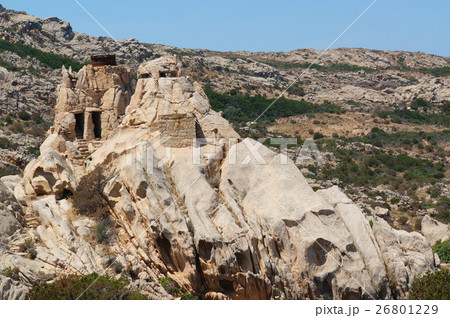 マッダレーナ諸島のカプレーラ島の塹壕 26801229