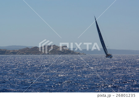 サルデーニャ島のマッダレーナ諸島クルーズ 26801235