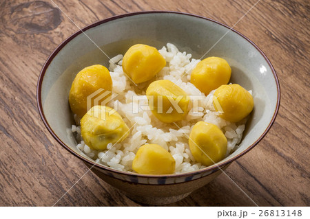 栗ご飯弁当　Chestnut rice lunch box 26813148