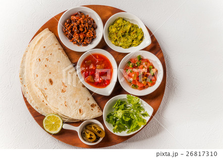 タコスセット　メキシコ料理　 Mexican food tacos 26817310