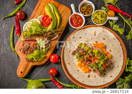 タコスセット　メキシコ料理　 Mexican food tacos 26817314
