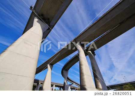 圏央道 あきる野インターチェンジ 見上げるすじ雲 2016年12月 h 26820051