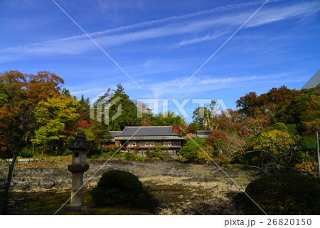 静岡県、三島市立公園、秋の楽寿園小浜池 26820150